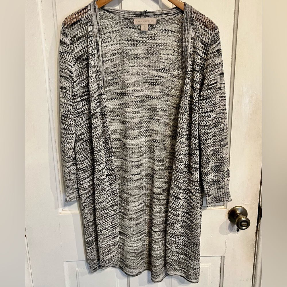Laura Ashley long 3/4 sleeves open knit duster sweater in shades of gray, size L
